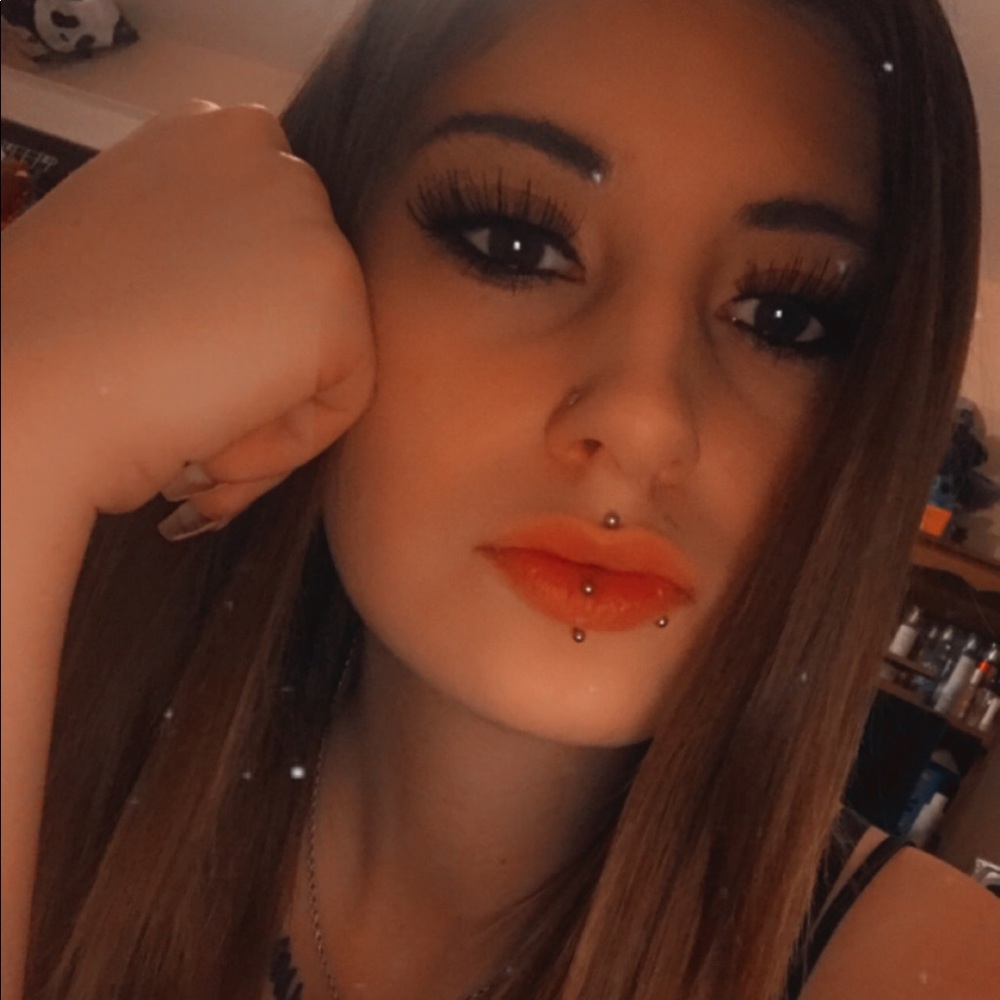 Meet your Posher, Skie